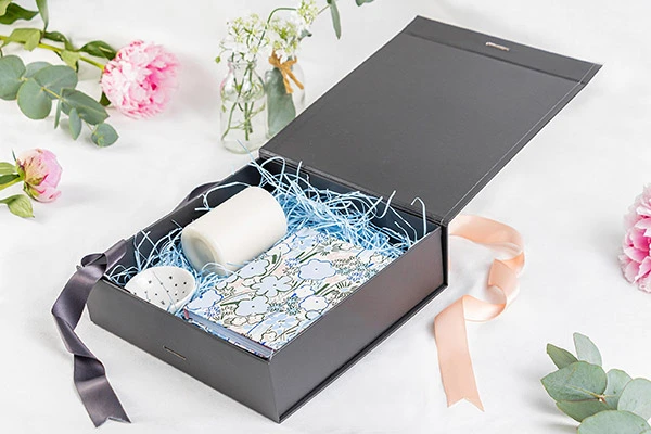 Luxury Rigid Magnetic Closure Gift Box With Dual Ribbons Luxury Rigid Magnetic Closure Gift Box With Dual Ribbons