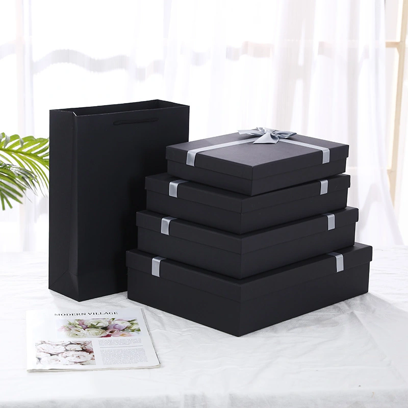 Caja de regalo rectangular negra con tapa